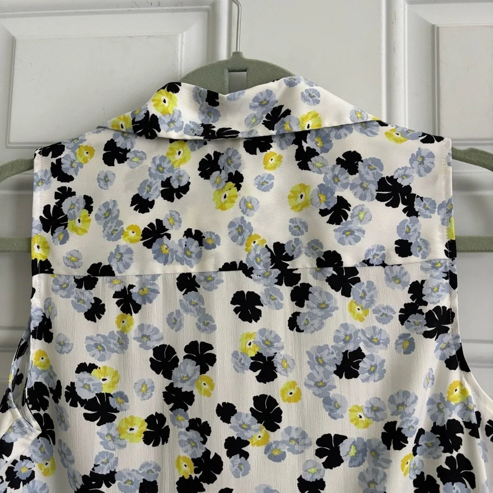 Ann Taylor Floral Button-Down Sleeveless Blouse, Size XS